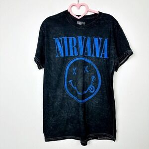 Nirvana NWOT Unisex Smile Black Crew Neck Short Sleeve Casual T-Shirt Medium